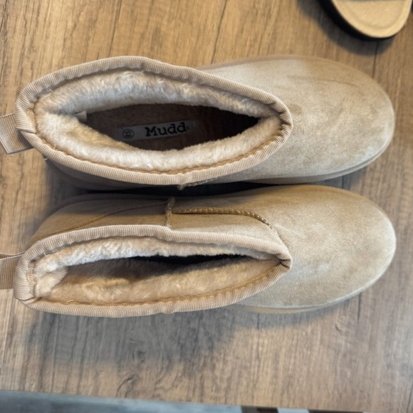 Mudd Mini Platform Boots - Picture 2 of 4